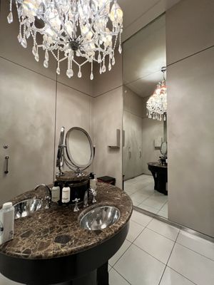 The College Hotel Amsterdam, Autograph Collection by null