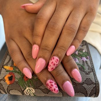 Custom Nails - Nail Salons Near Me - Alamo, California