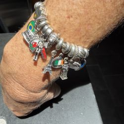 Pandora - Pandora bracelet with several charms