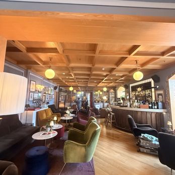Brown's Central - Hotels Near Me - Lisbon, 11 Brown's Central - Hotels Near Me - Lisbon, 11