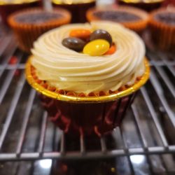 CakeTails by Shatala - Reese's Cupcake