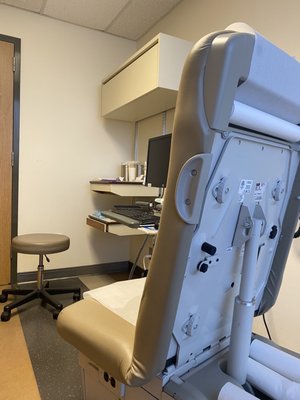 Kaiser Permanente Riverside Medical Center by null