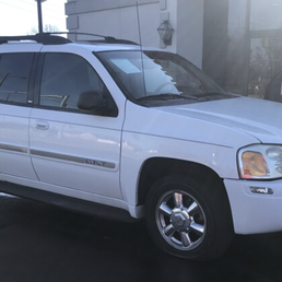 GMC Envoy SUV truck GMC Envoy SUV truck