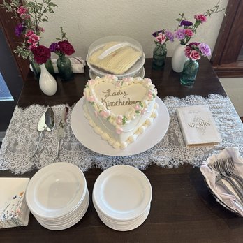 Mayu's Cakes & Bakery - Custom Cakes Near Me - Pittsburg, California Mayu's Cakes & Bakery - Custom Cakes Near Me - Pittsburg, California