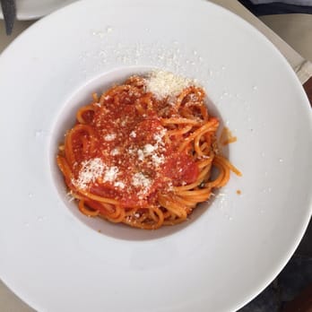 Da Francesco - Spaghetti Pomodoro - Italian Near Me - Rome, RM