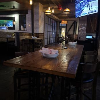 City Tap Loudoun - Bar area - American Near Me - Ashburn, Virginia City Tap Loudoun - Bar area - American Near Me - Ashburn, Virginia