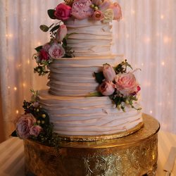 Rexburg Cakes - We specialize in Wedding Cakes. If YOU or someone YOU know is getting ready to say "I Do!" please have them give us a call at 208-970-8521.