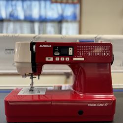 Annie's Quilt Shoppe - Janome Travel Mate 30--how cute!