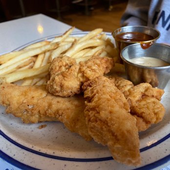 The Corner Room - Chicken fingers - American Near Me - State College, Pennsylvania