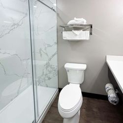 Corona Del Sol - Studio Corona CA West Bathroom