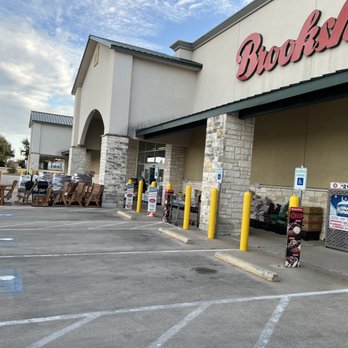 Brookshire Brothers - Outside of store - Grocery Near Me - Salado, Texas Brookshire Brothers - Outside of store - Grocery Near Me - Salado, Texas
