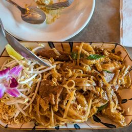 N6 Pad Thai N6 Pad Thai