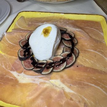 Arturo's Restaurant - Buratta with Figs - Italian Near Me - Midland Park, New Jersey