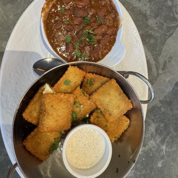 Salt + Smoke - Burnt End Toasted Ravs Brisket Chili Side - Barbeque Near Me - St. Louis, Missouri Salt + Smoke - Burnt End Toasted Ravs Brisket Chili Side - Barbeque Near Me - St. Louis, Missouri