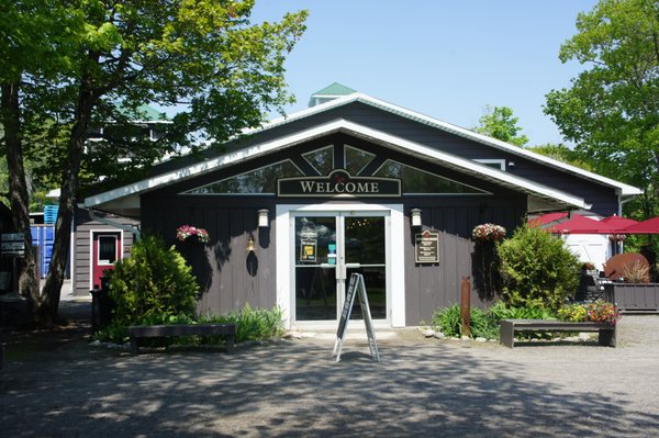 Muskoka Lakes Farm & Winery by null