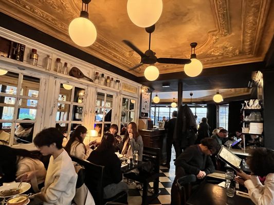 Les Antiquaires by null