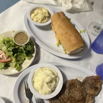 Empty Nest Cafe and Bar - Breakfast & Brunch Near Me - Metairie, Louisiana Empty Nest Cafe and Bar - Breakfast & Brunch Near Me - Metairie, Louisiana