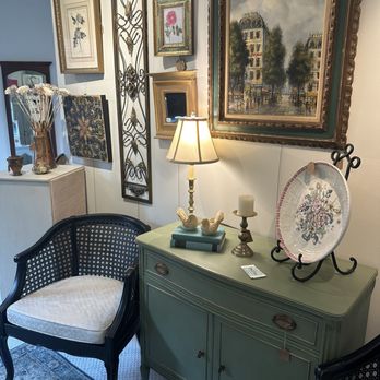 Lori’s Patina - Used, Vintage & Consignment Near Me - New Hope, Pennsylvania Lori’s Patina - Used, Vintage & Consignment Near Me - New Hope, Pennsylvania