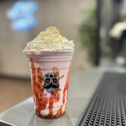 Churro Boss - Strawberry 16 oz. Milkshakes
