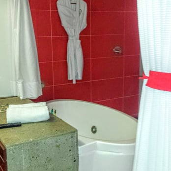 Hotel México Plaza - Jacuzzi open  shower area - Hotels Near Me - Aguascalientes, AGU