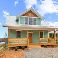 Love The Green - Green home for sale. 54 Huffman Road Asheville NC 28806