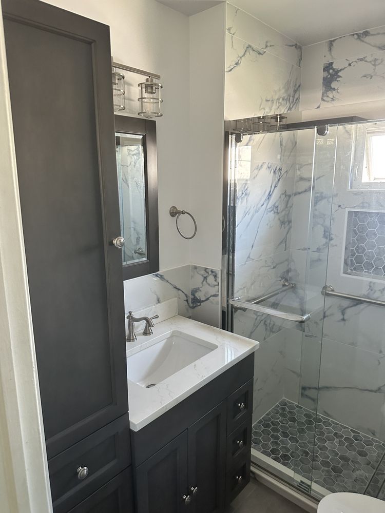 Slide of V and R Home Improvement