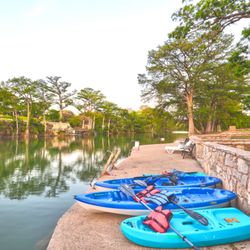 Waltonia on the River - Kayaks for guests