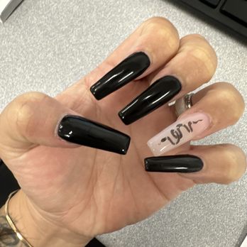 SERENE NAILS - Played basketball 2 nights in a row! Still solid - Nail Salons Near Me - Honolulu, Hawaii