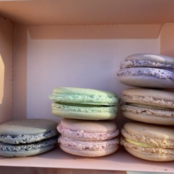 Puffect Bakery Cafe - Earl Grey Macaron, Raspberry Macaron Salted Caramel Macaron Pink Velvet Macaron Lavender Macaron Assorted Dozen - Desserts Near Me - Walnut, California