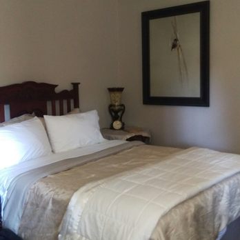 The Sassafras Inn - Veranda room - Bed & Breakfast Near Me - Mena, Arkansas
