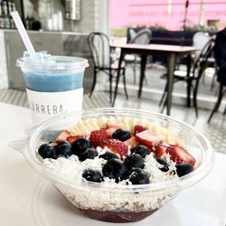 Carrera Cafe - Acai Bowl