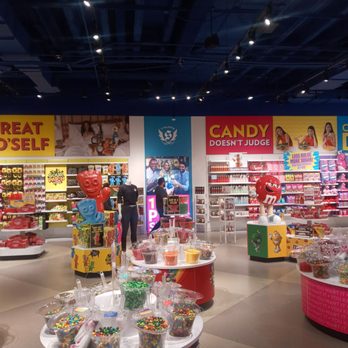 It'Sugar - Candy Stores Near Me - Chicago, Illinois