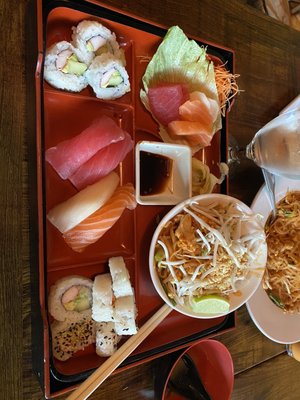 Satto Thai and Sushi Bar by null