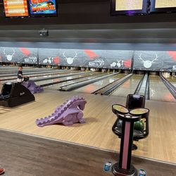 Bowlero Pikesville - Bowling lanes