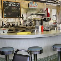 Joni's Diner - Inside