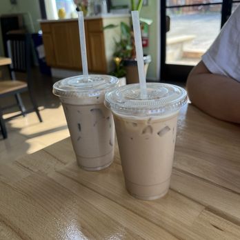 Arnie’s Bakery & Cafe - 2 chai latte's - the one on the right has oatmilk - Bakeries Near Me - Tujunga, California