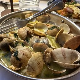 Roasted clams were incredible Roasted clams were incredible