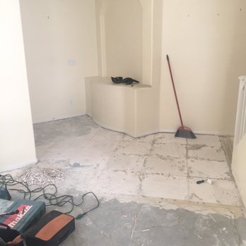 Xtreme Interiors - Demo of tile. Wasn't as messy as I thought it would be. - General Contractors Near Me
