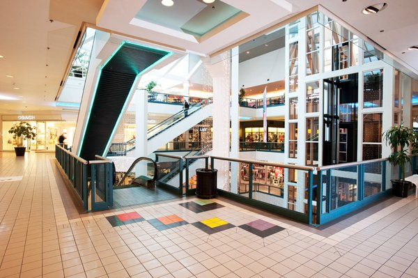 Anchorage 5th Avenue Mall by null