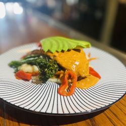Arts Bar & Grill - Chicken California