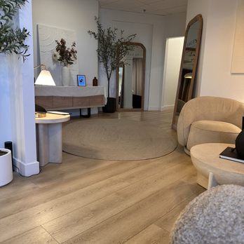 Nakedmd - Cute aesthetic lobby - Medical Spas Near Me - Newport Beach, California