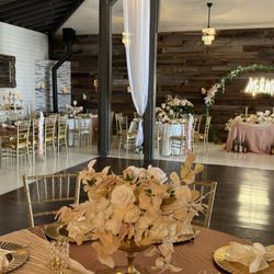 Rustic Garden - Top of the line decor package.