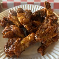 Big Chefs Pizza - Jumbo Bone-in Wing - Nashville Hot sauce. Fresh meat, fall off the bone, crispy skin and delicious sauce. 10pc. Good stuff.