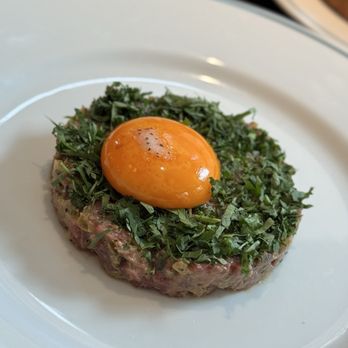 The Ivy Cafe - Marylebone - Steak tartare - Cafes Near Me - London, XGL