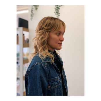Widows Peak Salon - 70s chic by April - Blow Dry/Out Services Near Me - Los Angeles, California Widows Peak Salon - 70s chic by April - Blow Dry/Out Services Near Me - Los Angeles, California
