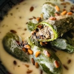Alagami Restaurant - Gefüllte Zucchini gekochte im Joghurt
