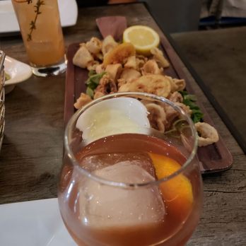 Bettolino Kitchen - Old fashioned and thyme after thyme, cocktails. Calamari appetizer - Italian Near Me - Redondo Beach, California