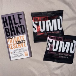 Honey smoke shop - Half Bak'd disposable pen and gummies