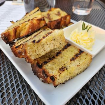 Sigillo Cellars - Herb Foccacia - Wine Tasting Room Near Me - Chelan, Washington