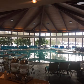 Avani Spa - Very beautiful and relaxing pool area - Day Spas Near Me - Fontana, Wisconsin